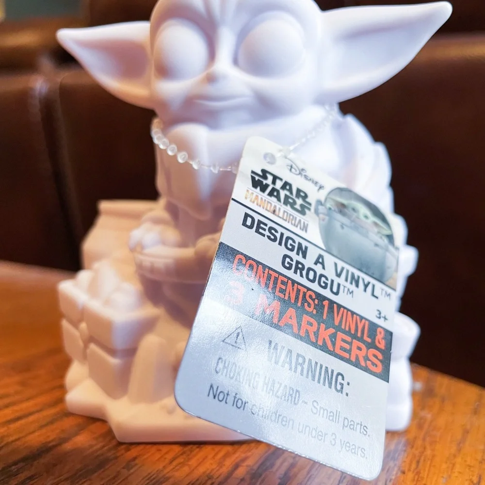 Star Wars Design a Vinyl Grogu/Baby Yoda - Figurine with Three Markers - NWT - Picture 5 of 11